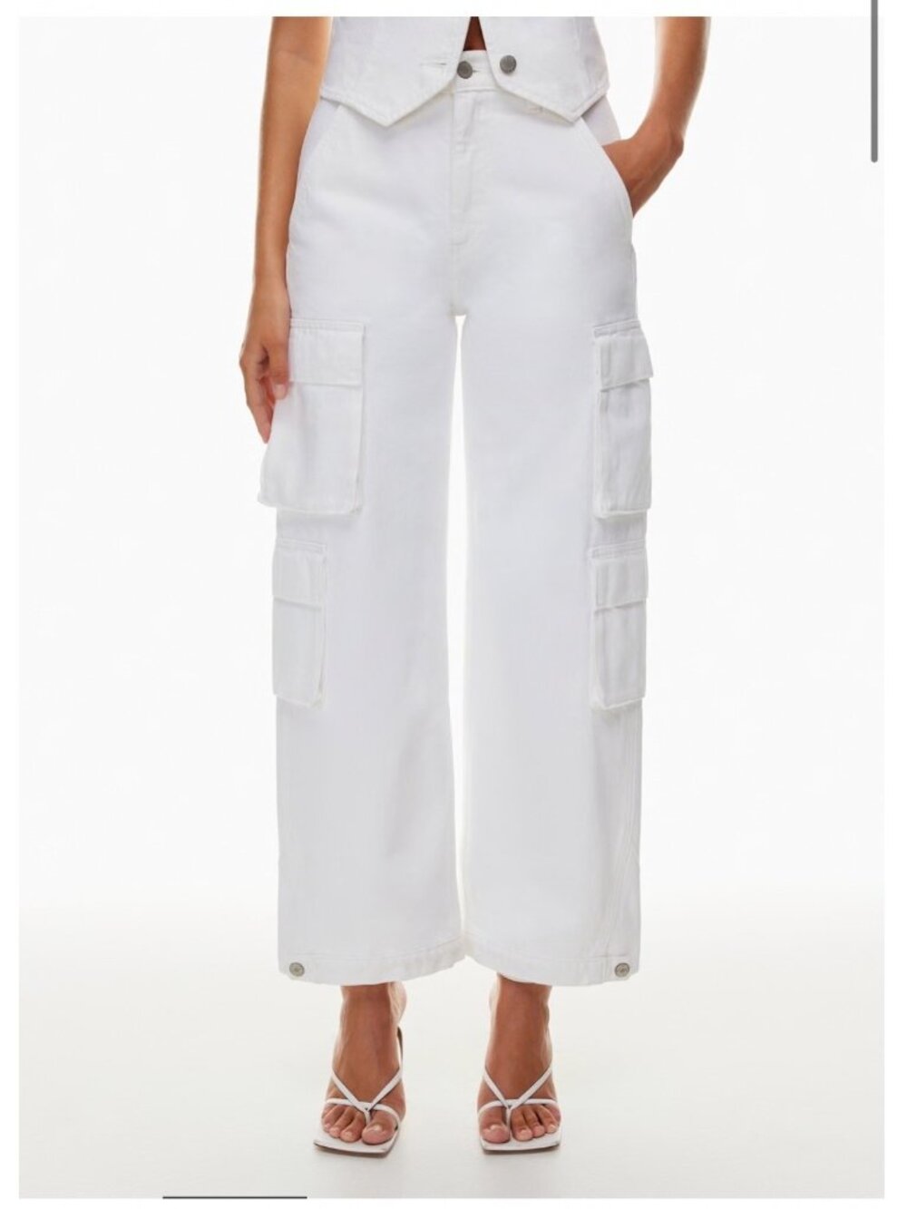 Aritzia Denim Forum Millie Hi-Rise Cargo Jean White 26 90s Wide Leg Streetwear